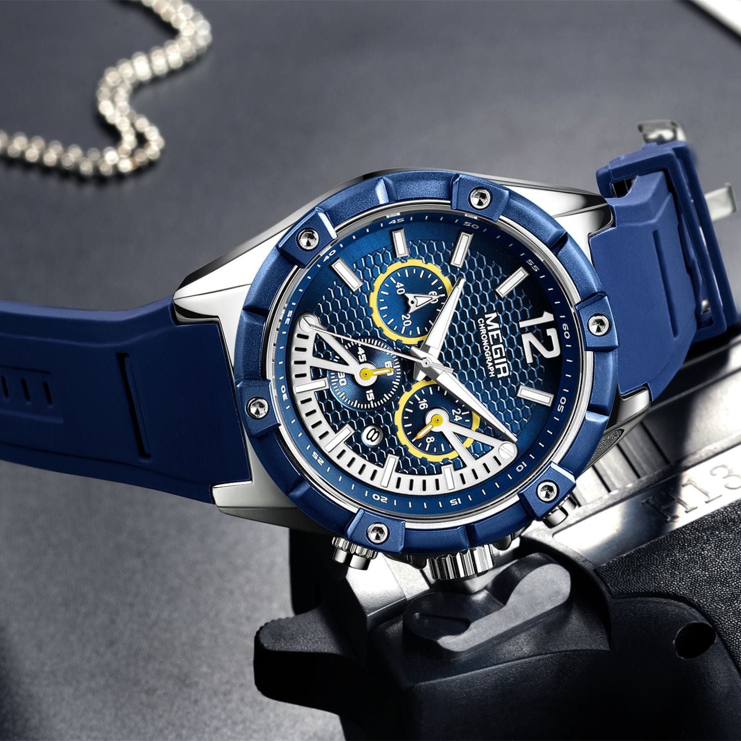 MEGIR Fashion Men Watches Silicone Strap Sport Military Watch Chronograph Waterproof Male Wristwatch Clock Montre Homme 2083-3